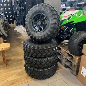 CFMOTO OEM 12" vanteet + 26" Duro renkaat
