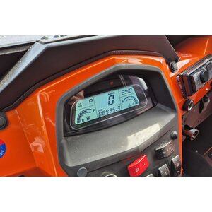 CFMOTO ZFORCE 550 hytillä