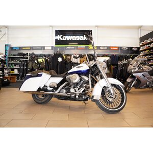 Harley-Davidson ROAD KING CLASSIC (FLHRC)